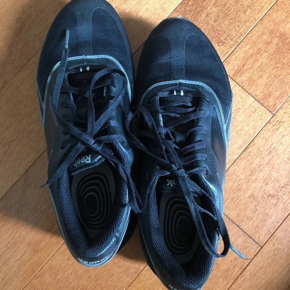 Women's Black Reebok Runners Size  6.5 - Picture 1 of 6